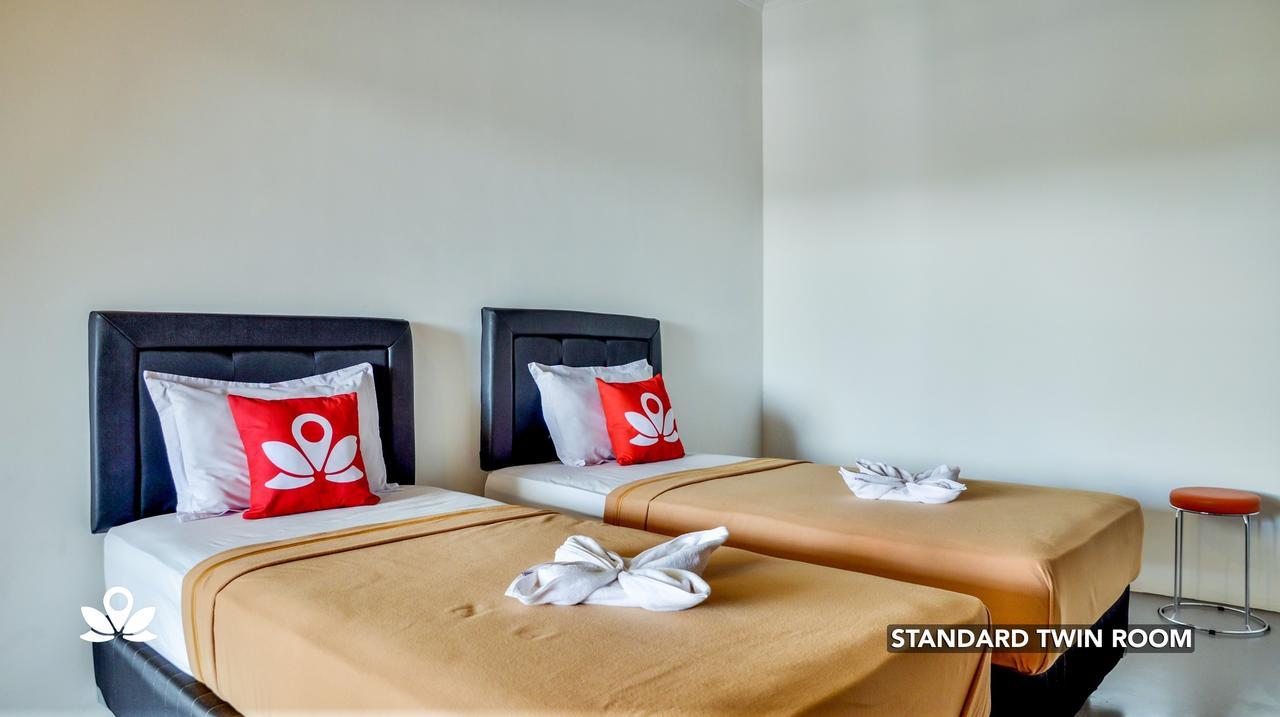 Ndalem Sorogenen Guesthouse Jogyakarta Zewnętrze zdjęcie