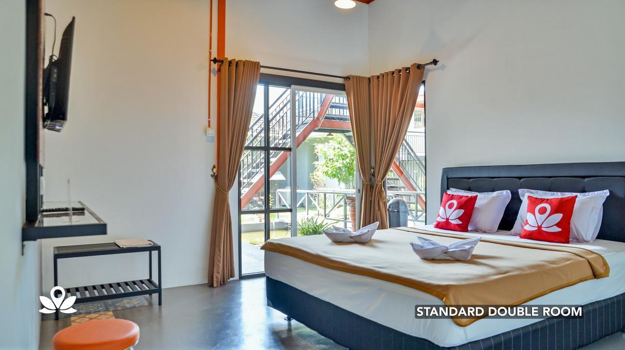Ndalem Sorogenen Guesthouse Jogyakarta Zewnętrze zdjęcie