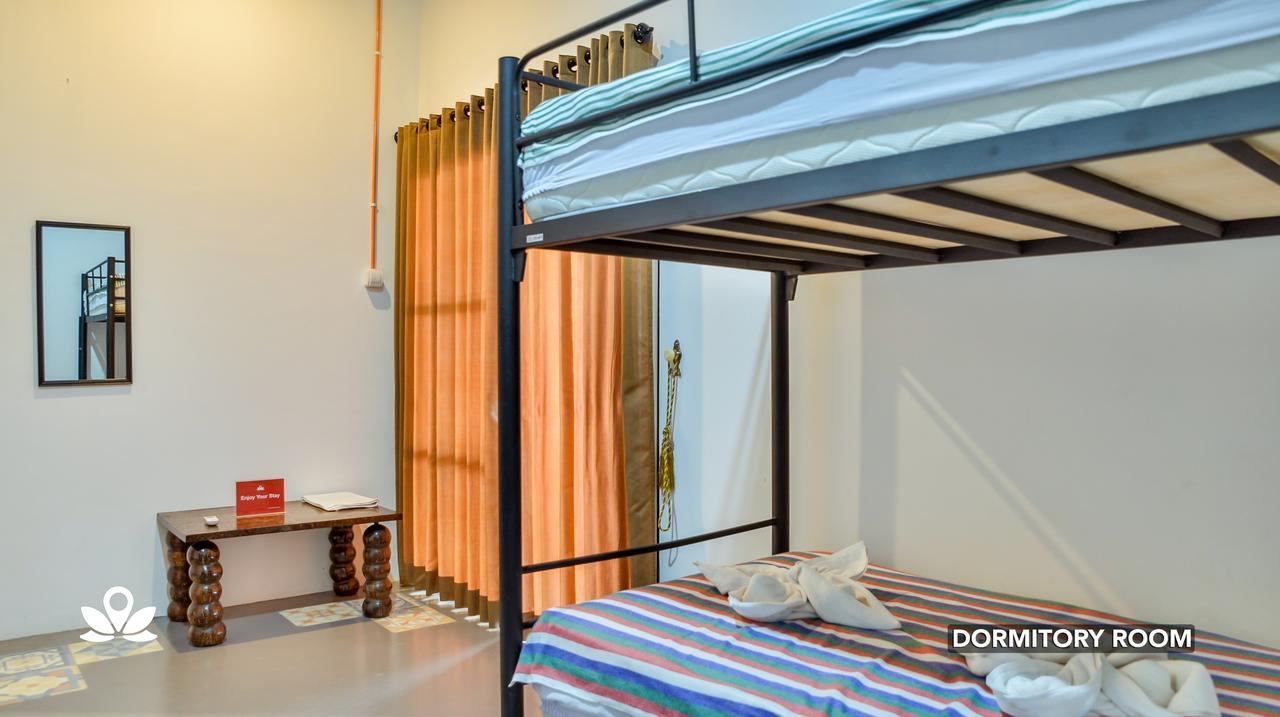 Ndalem Sorogenen Guesthouse Jogyakarta Zewnętrze zdjęcie